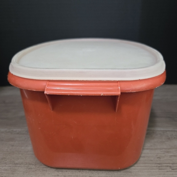 Orange Storage Container with White Lid - Picture 10 of 10